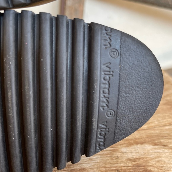 SALVATORE FERRAGAMO Black Patient Leather Flat Comfort Ankle Boots 7 1/2 B NEW!! - Picture 7 of 13